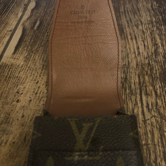 Authentic Louis Vuitton Case - Picture 2 of 3